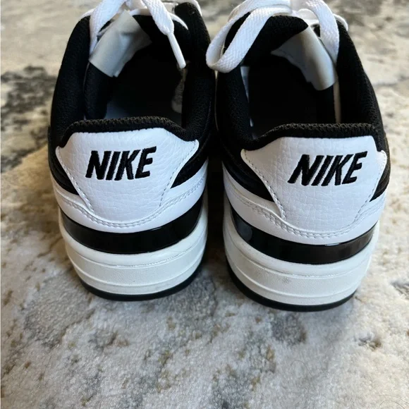 Nike Gamma Force Sneakers - Picture 3 of 4